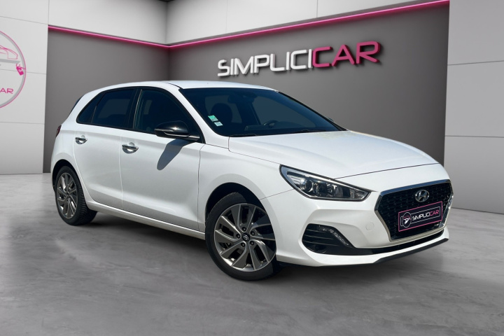 HYUNDAI i30